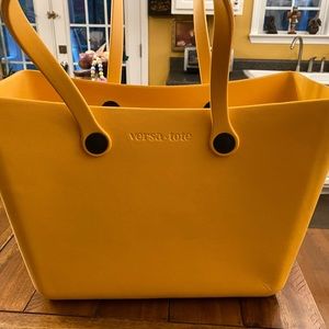 Versa Tote Large Carrie All Mustard Waterproof Tote